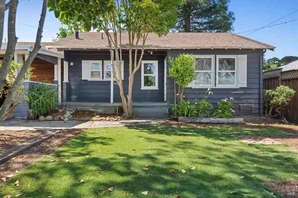 1012 McNear AVE, Petaluma, CA 94952