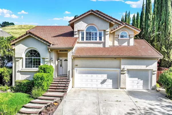 2156 Fox Glen DR, Fairfield, CA 94534