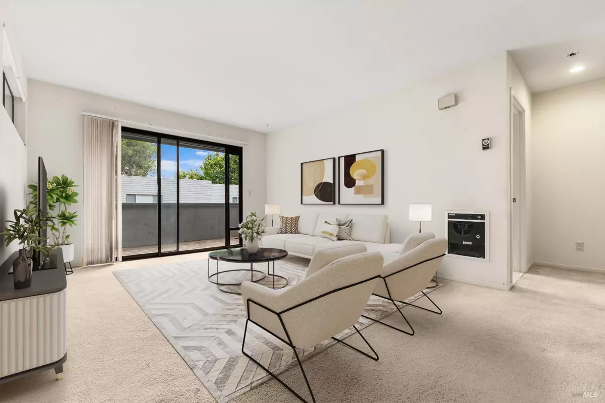 Sebastopol, CA 95472,105 Virginia AVE 2