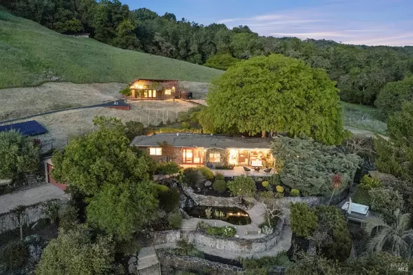 6960 Round Oak RD, Penngrove, CA 94951