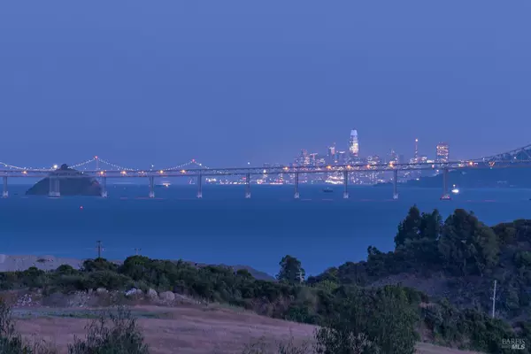 San Rafael, CA 94901,16 Marin Bay Park CT