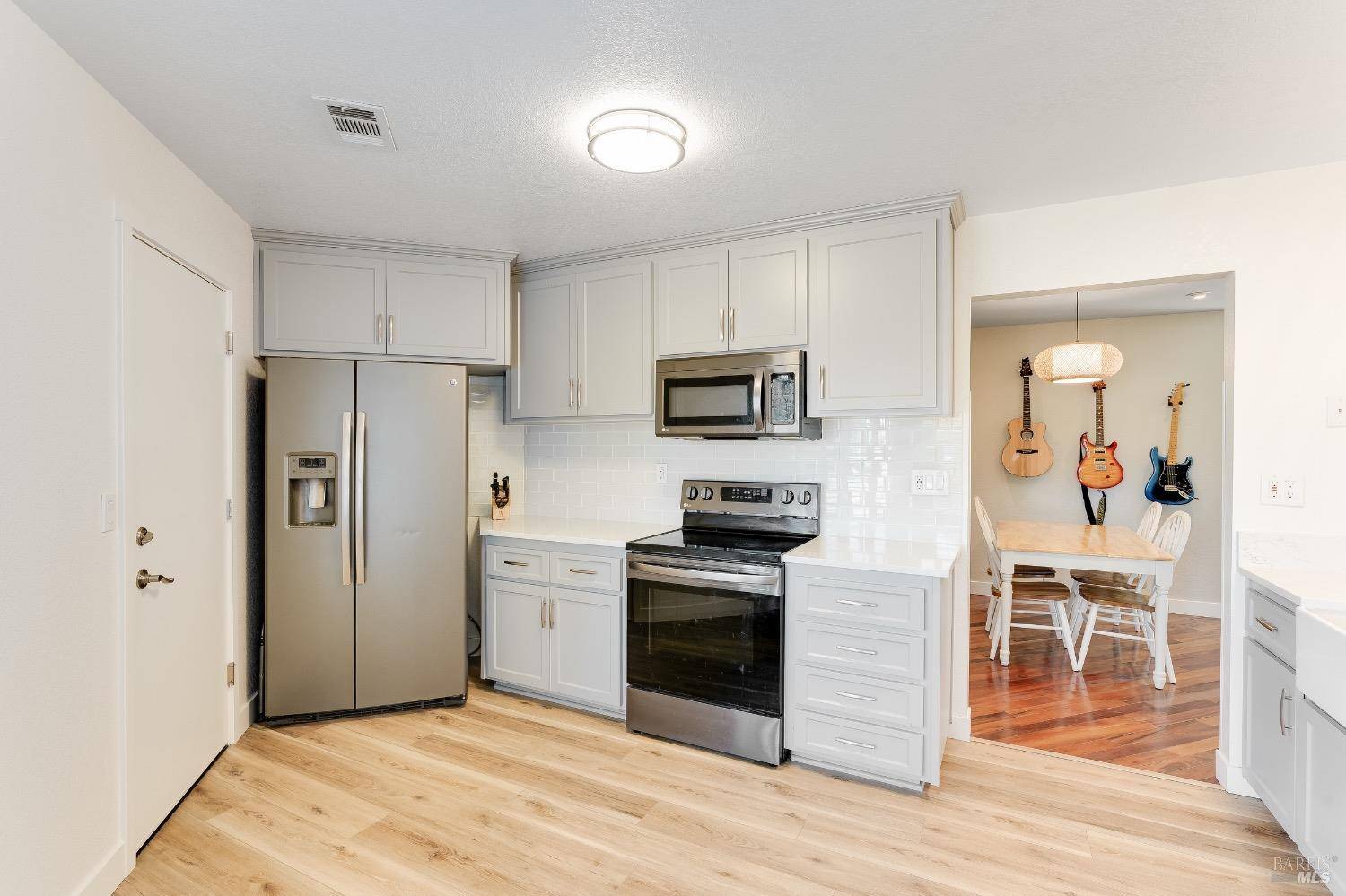 Suisun City, CA 94585,808 Tulare CIR