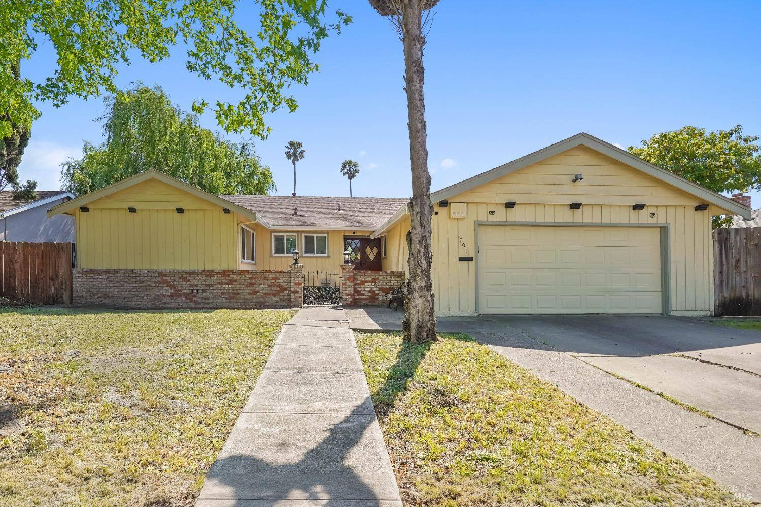 701 Roleen DR, Vallejo, CA 94589