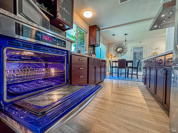 Santa Rosa, CA 95409,7019 Fairfield DR