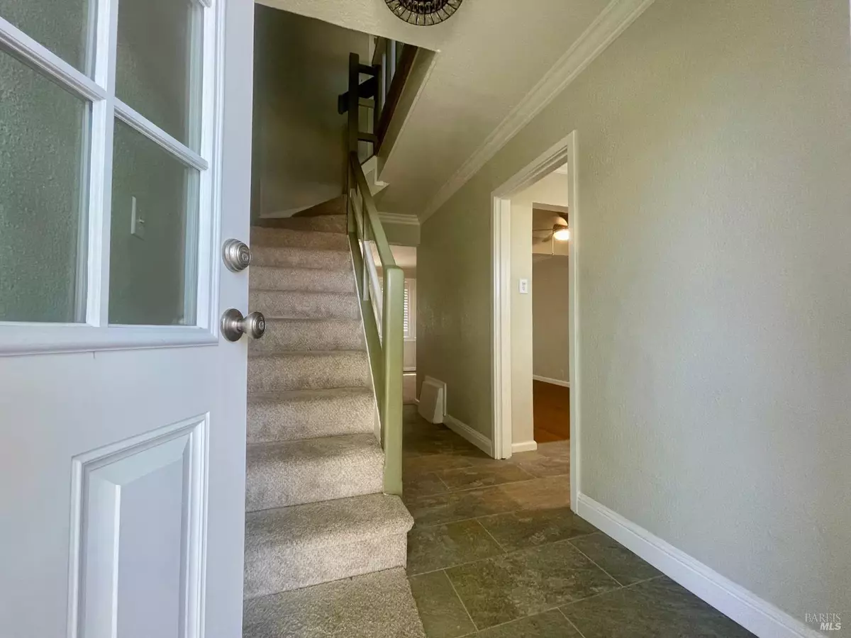 Vallejo, CA 94590,207 Rodgers ST