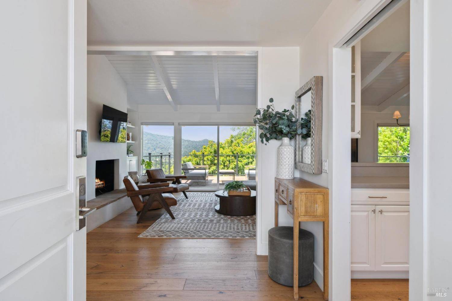 Greenbrae, CA 94904,271 Via La Paz RD