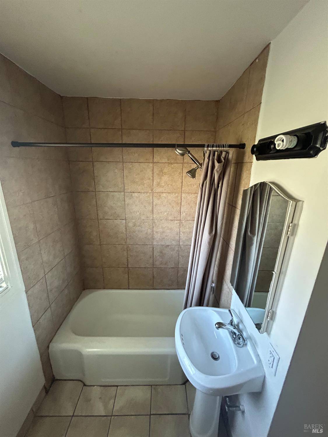 Vallejo, CA 94590,900 Mare Island WAY 908