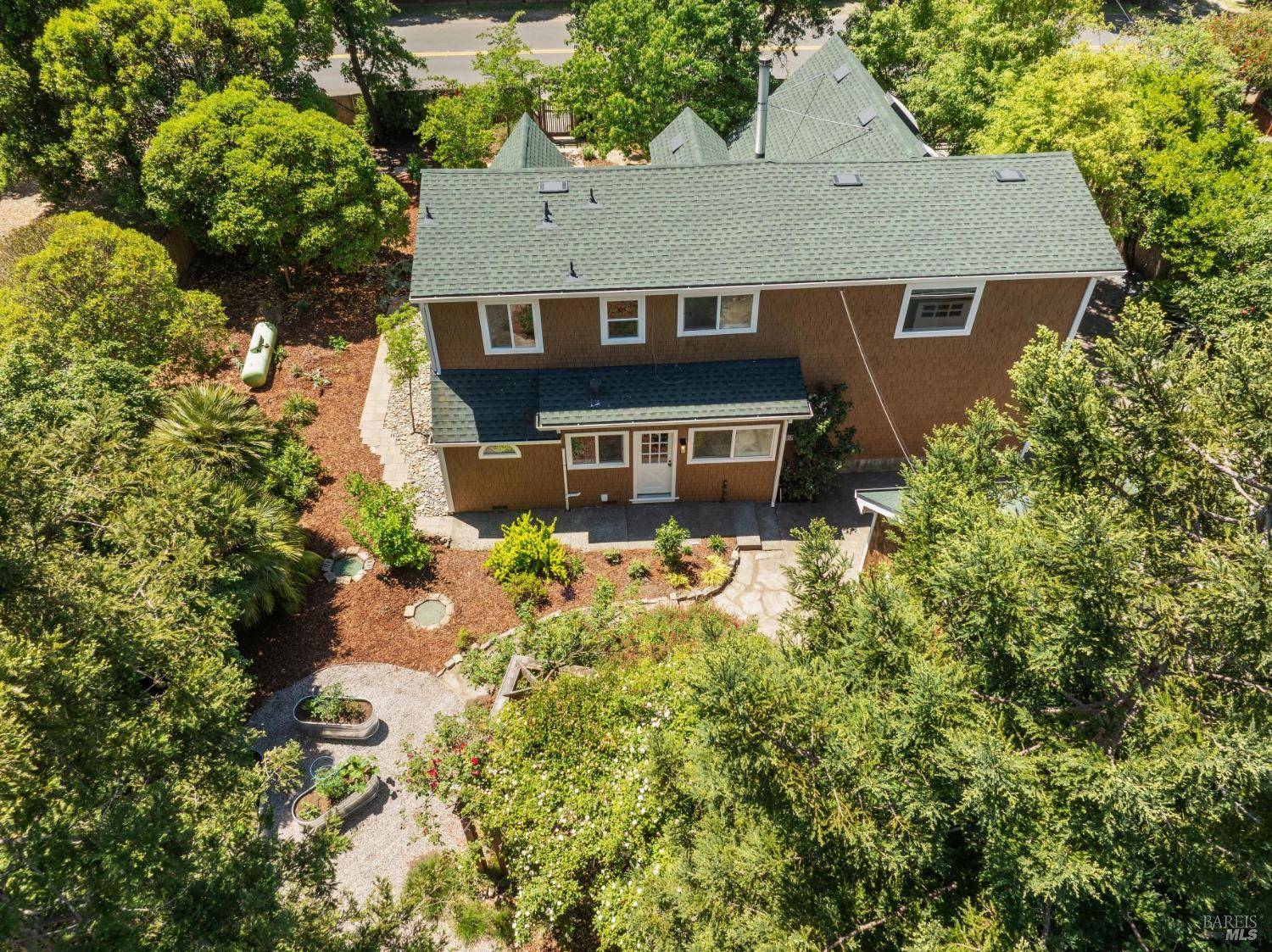 Woodacre, CA 94973,231 Railroad AVE