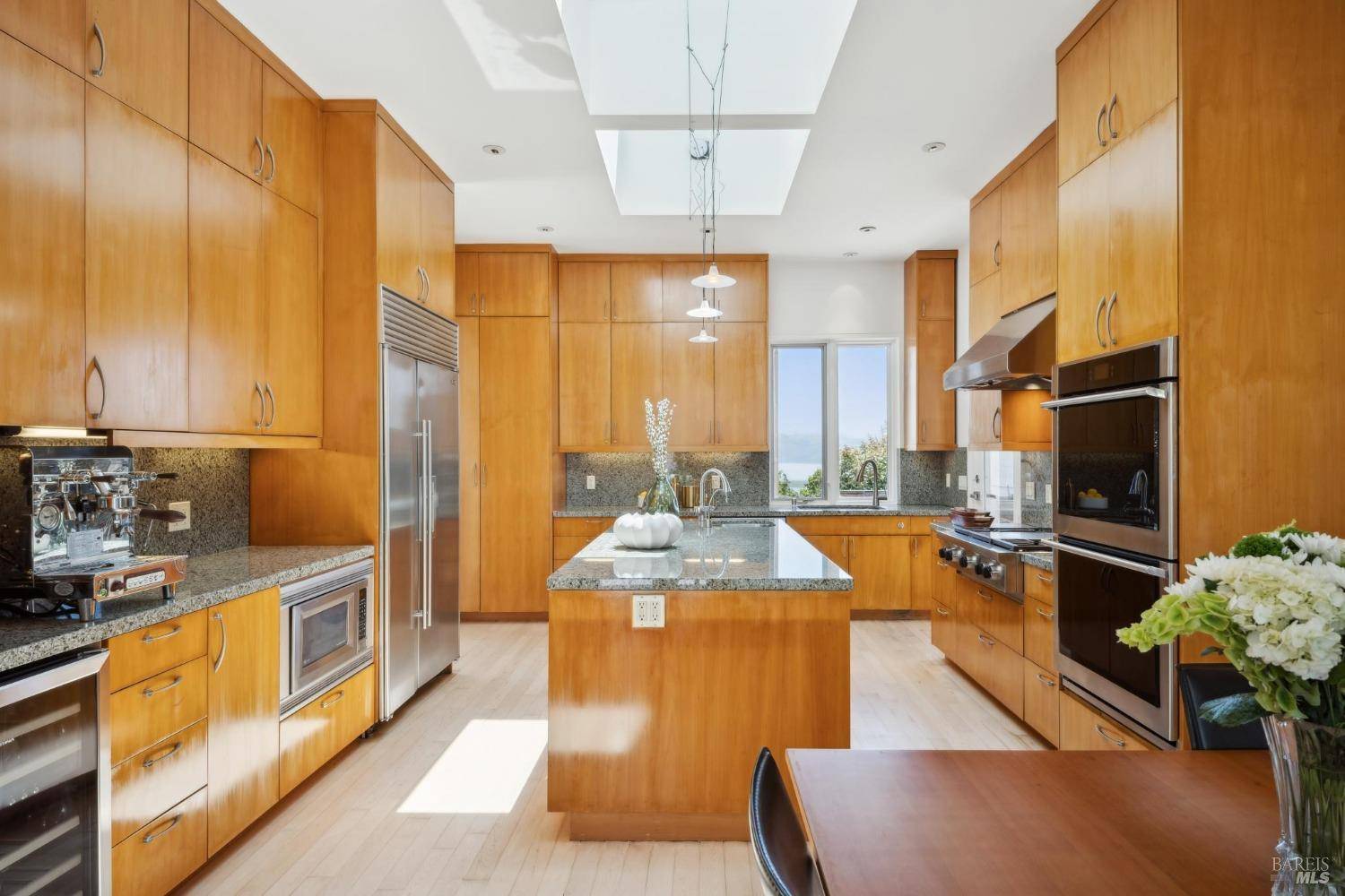 Greenbrae, CA 94904,325 Via La Cumbre