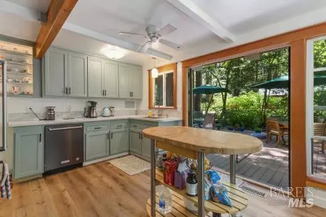 Guerneville, CA 95446,14503 Camino Del Arroyo RD