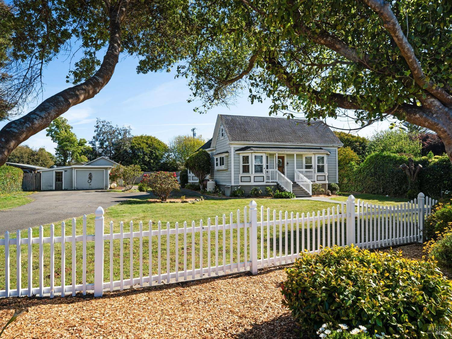 822 E Laurel ST, Fort Bragg, CA 95437