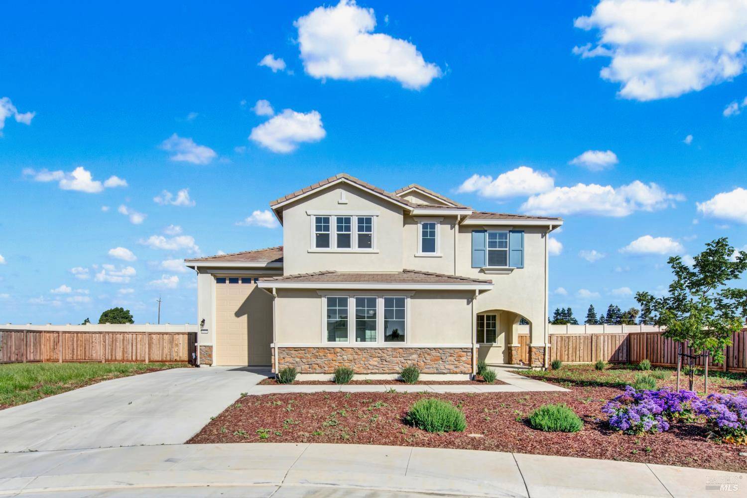 Dixon, CA 95620,1565 Halsey CT