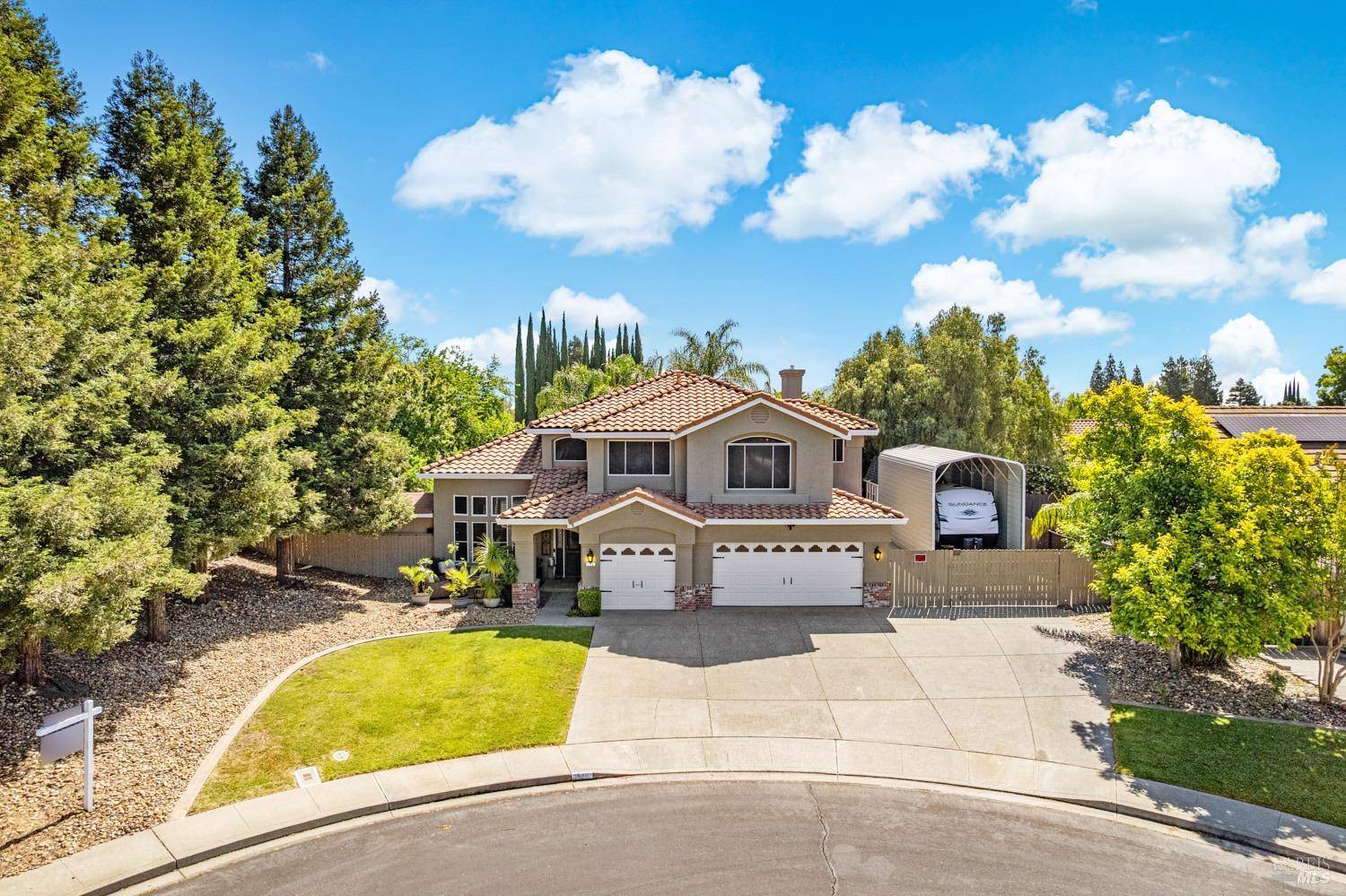 319 Birchwood CT, Vacaville, CA 95688