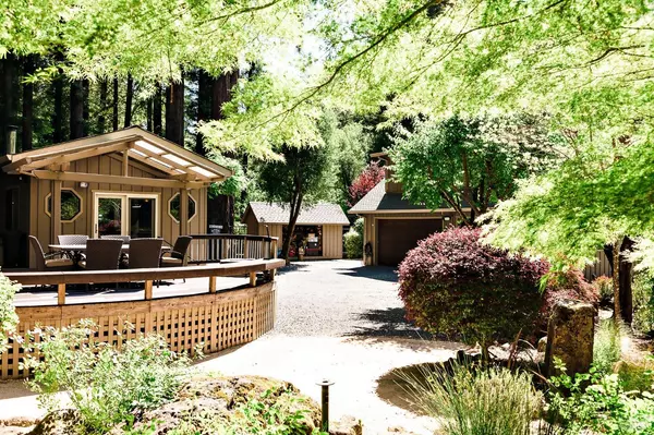 2859 Wallace Creek RD, Healdsburg, CA 95448
