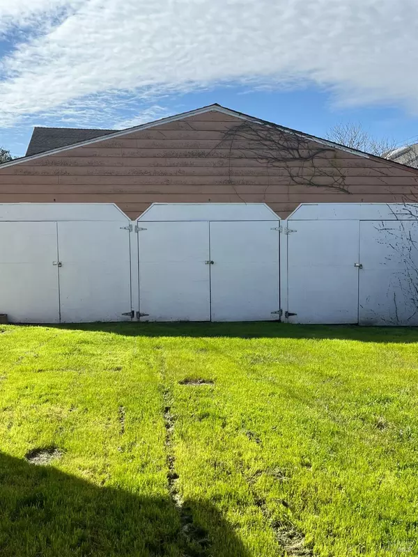 Vallejo, CA 94590,526 Jersey ST