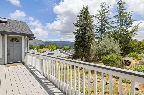 Santa Rosa, CA 95409,405 Crestridge PL