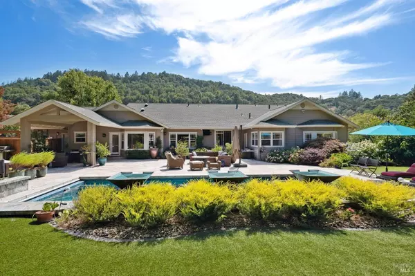 4536 Bennett View DR, Santa Rosa, CA 95404
