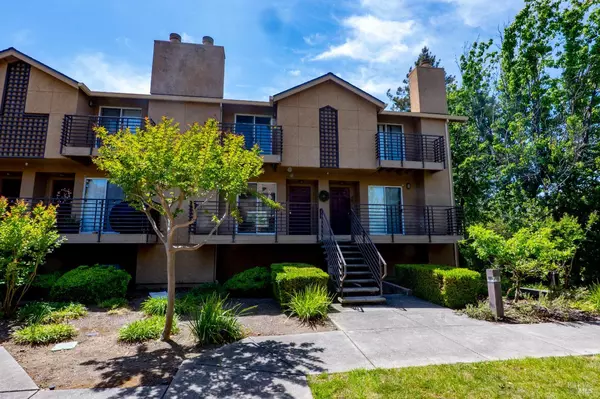 1132 Pear Tree LN, Napa, CA 94558