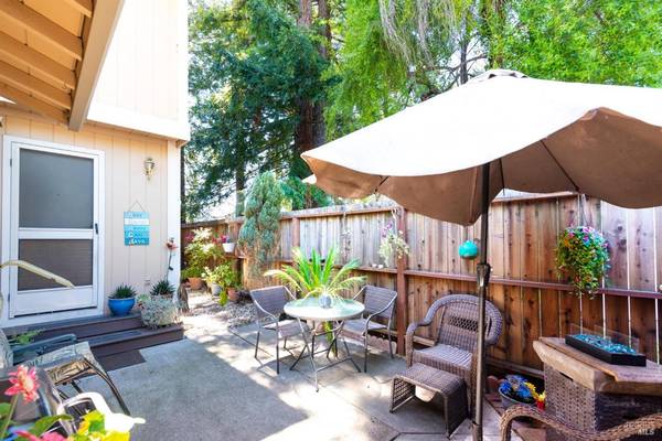 1444 Gold WAY, Rohnert Park, CA 94928