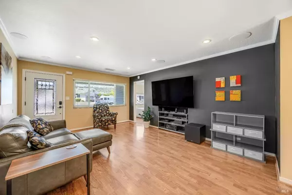 San Rafael, CA 94903,4 Las Huertas CT