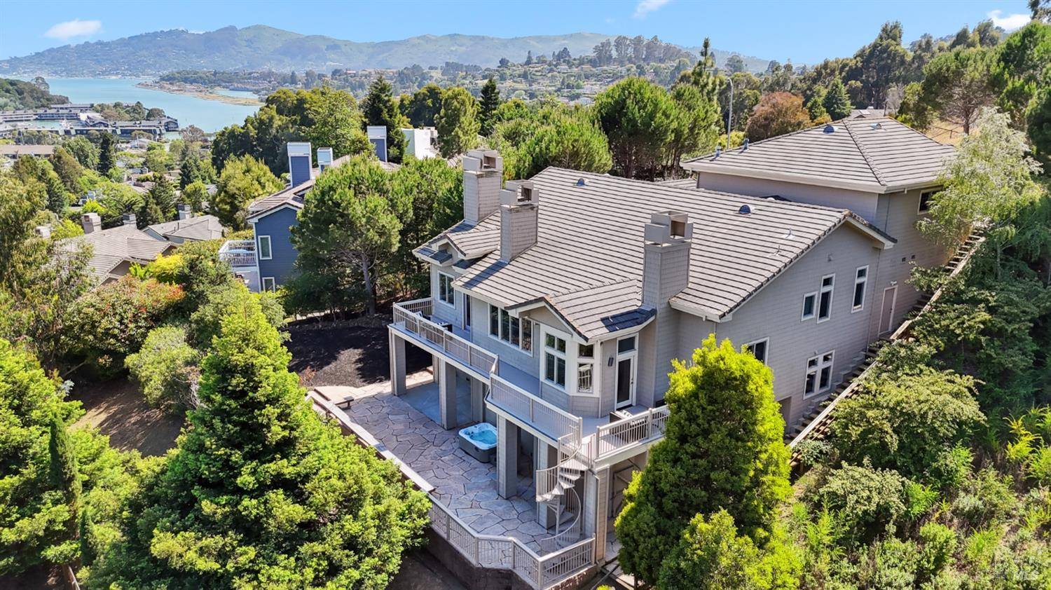 110 Monterey DR, Tiburon, CA 94920