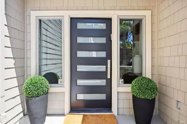 Tiburon, CA 94920,110 Monterey DR