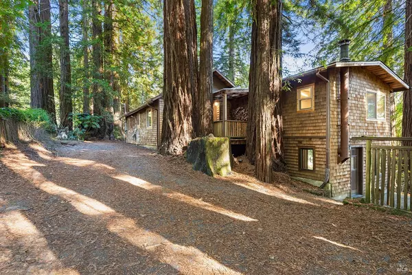 Occidental, CA 95465,17075 Fitzpatrick LN