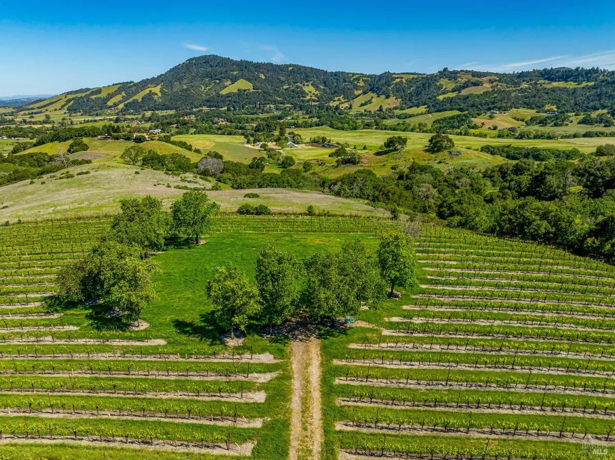 Santa Rosa, CA 95404,4560 Sonoma Mountain RD