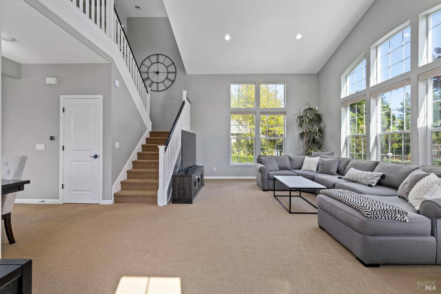 Santa Rosa, CA 95403,2817 Windmill DR
