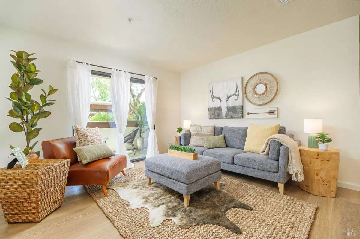 Rohnert Park, CA 94928,8201 Camino Colegio 17