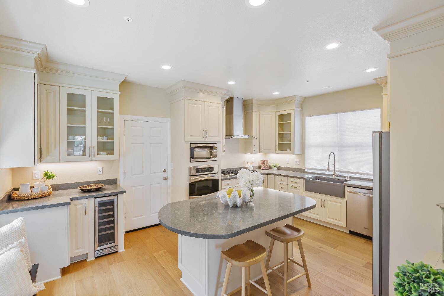 San Rafael, CA 94903,168 Waterside CIR