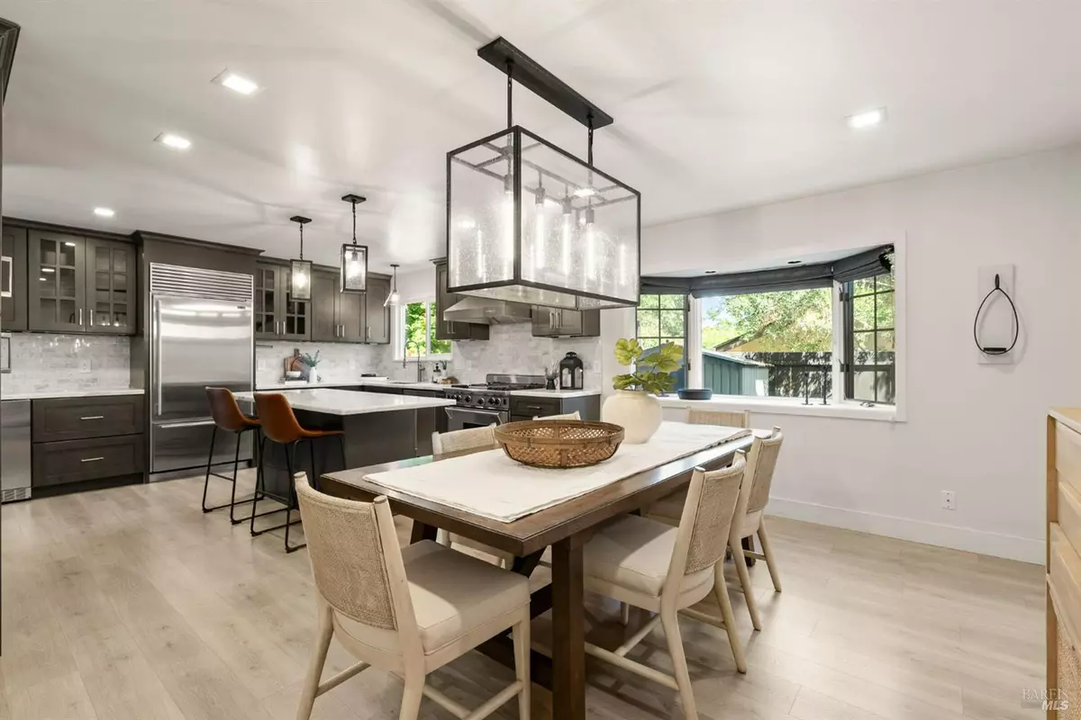 San Rafael, CA 94903,38 Twelveoak Hill DR