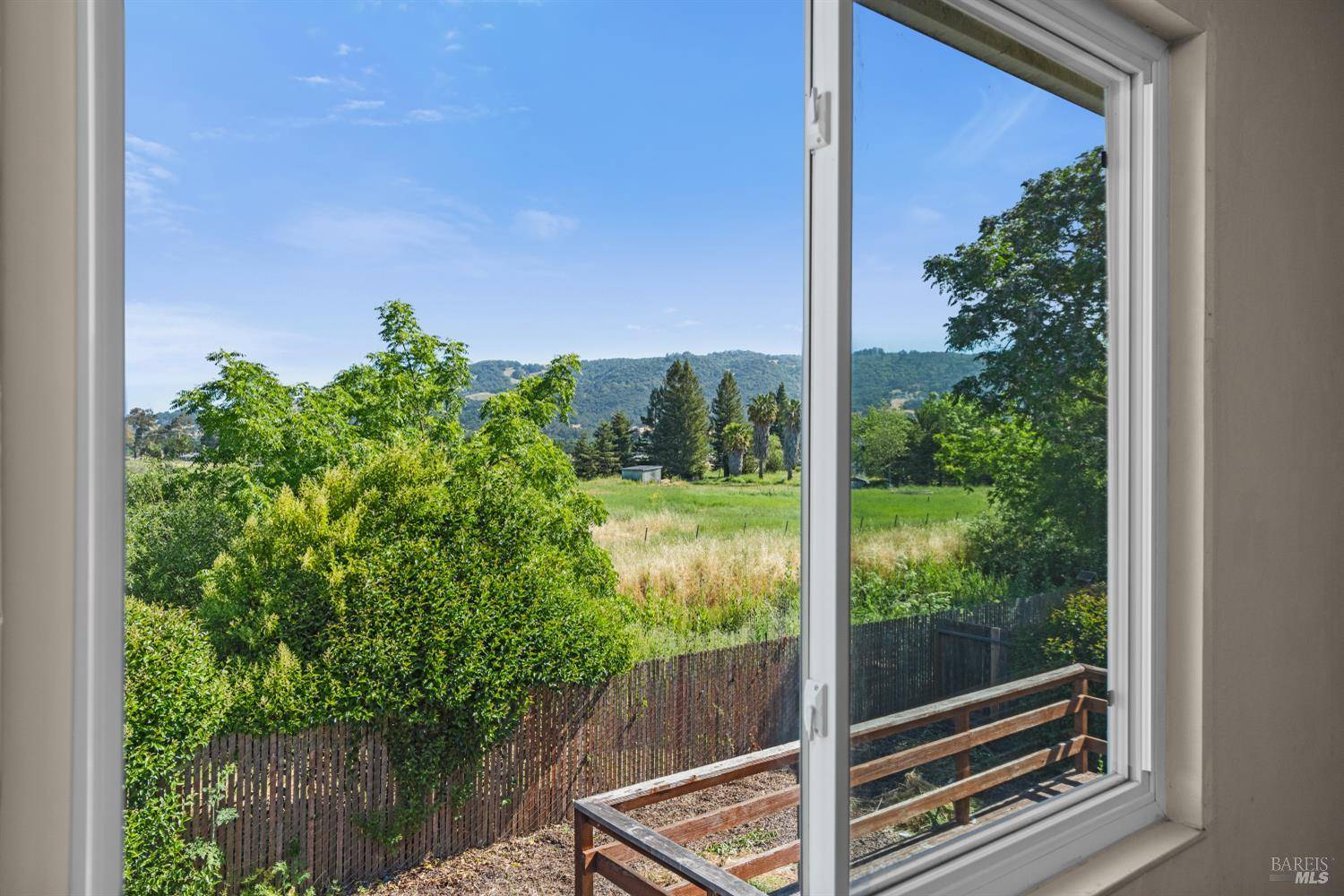 Rohnert Park, CA 94928,820 Holly AVE