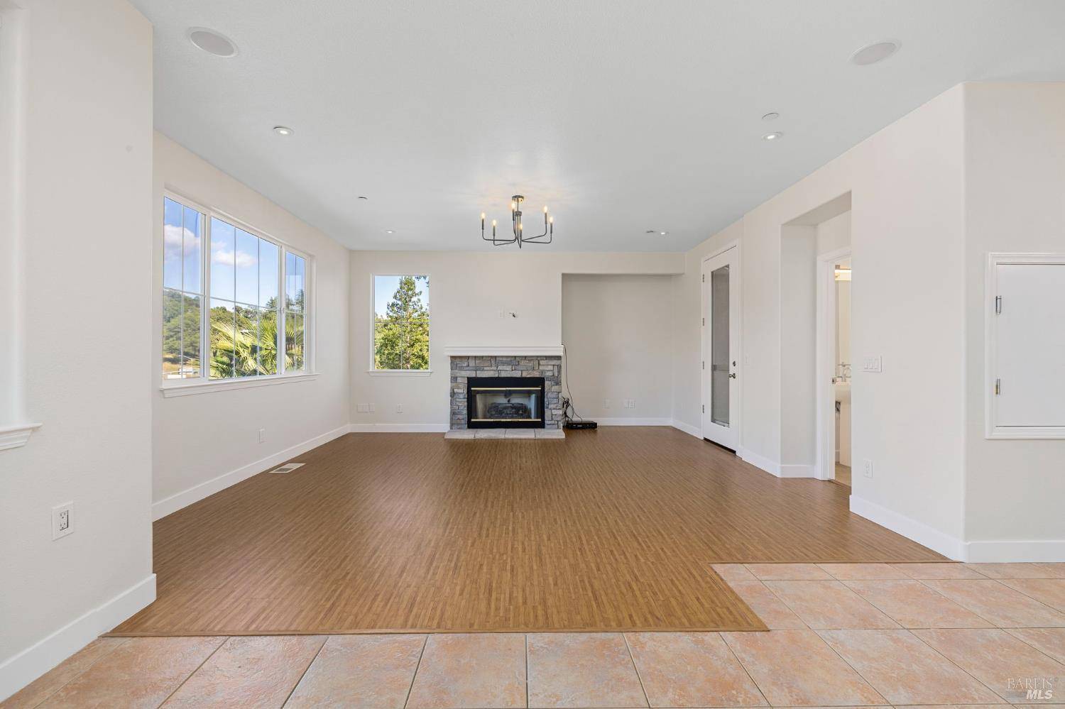 Santa Rosa, CA 95403,3428 Lake Park CT