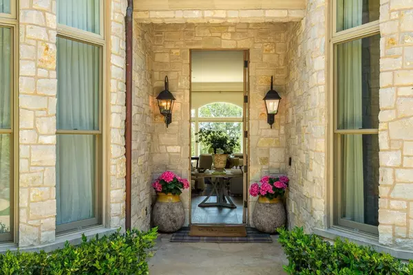 Sonoma, CA 95476,17256 7th ST E