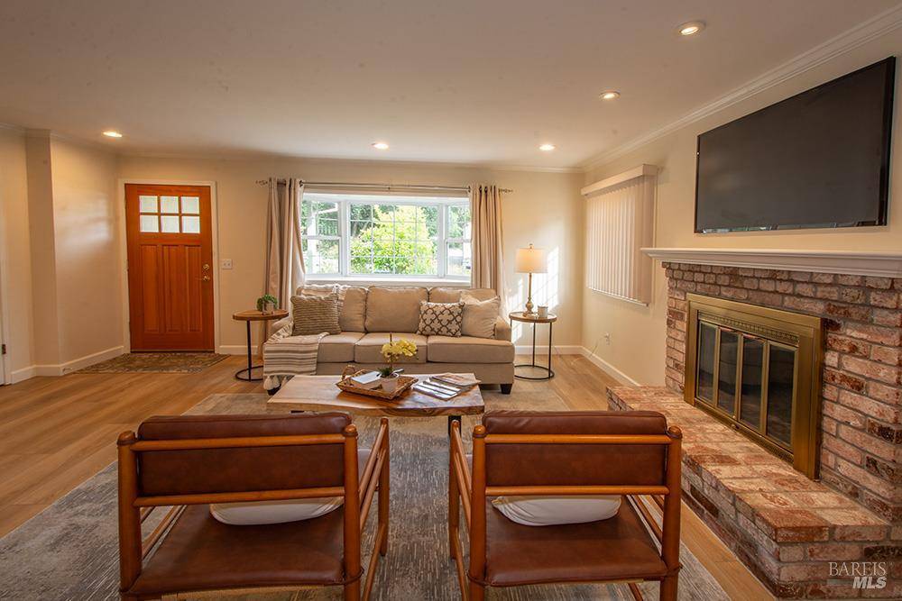 Sonoma, CA 95476,293 Siesta WAY