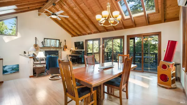 46 Fir AVE, Woodacre, CA 94973
