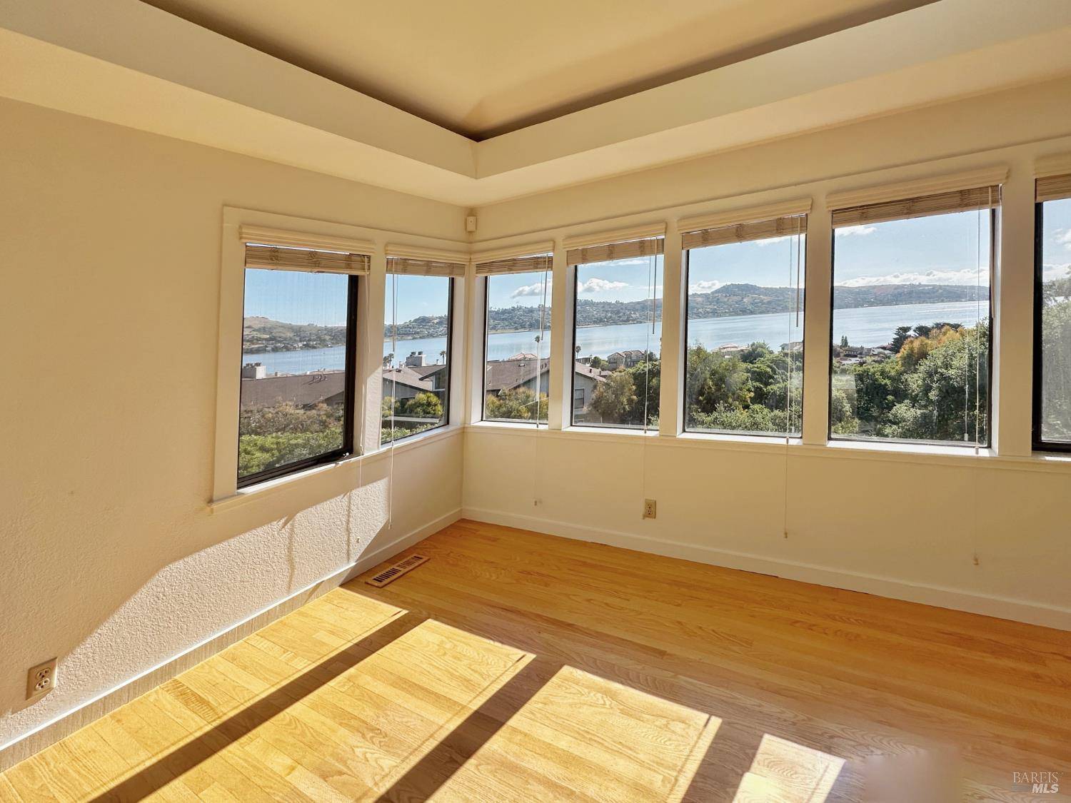 Mill Valley, CA 94941,172 Great Circle DR