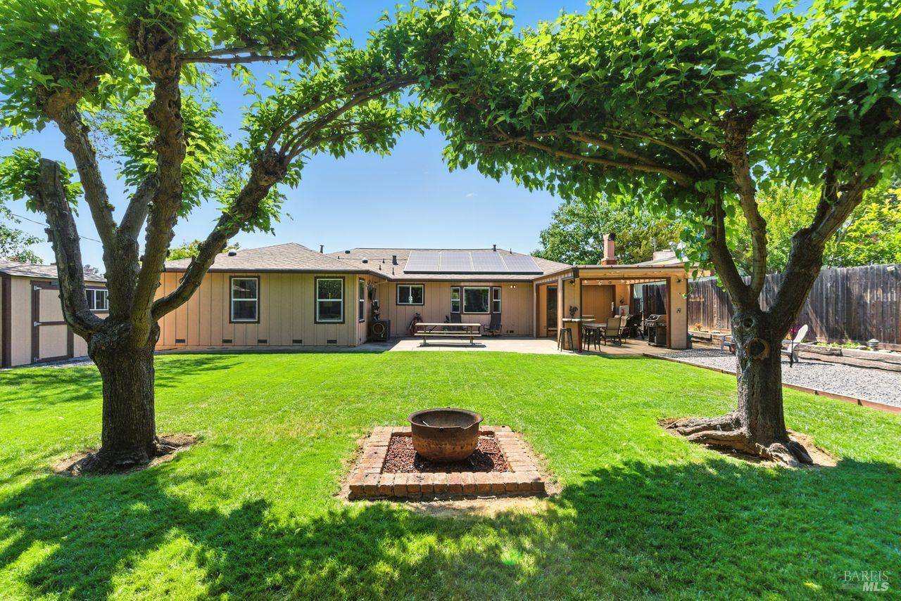 Santa Rosa, CA 95409,1444 Saint Francis RD