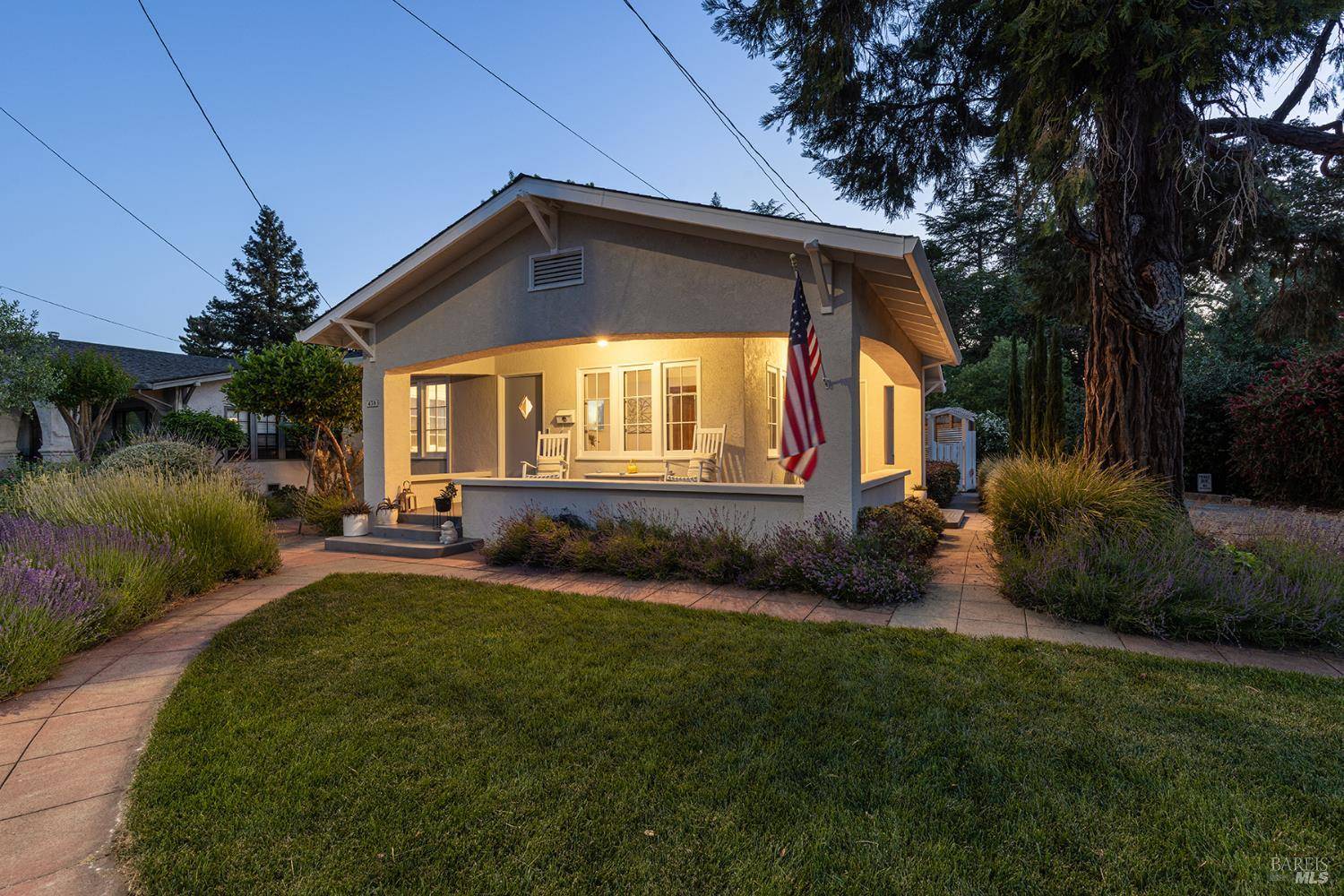 Sonoma, CA 95476,439 4th ST E