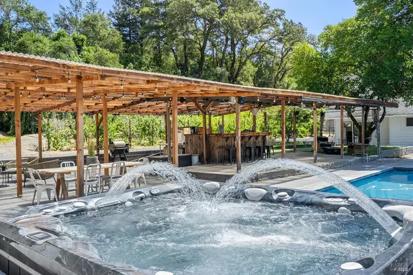 Healdsburg, CA 95448,995 Dry Creek RD