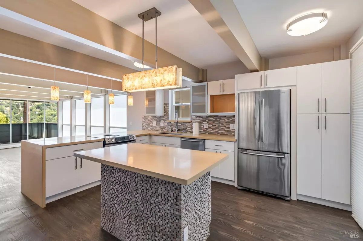 Greenbrae, CA 94904,320 Via Casitas 109