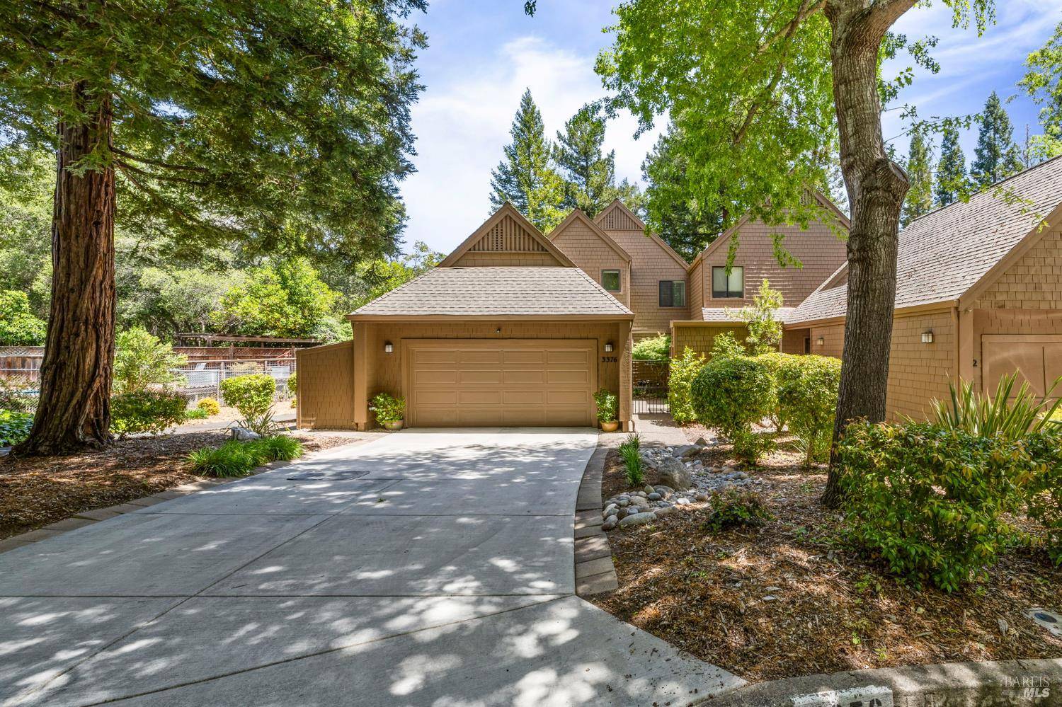 3376 Parker Hill RD, Santa Rosa, CA 95404