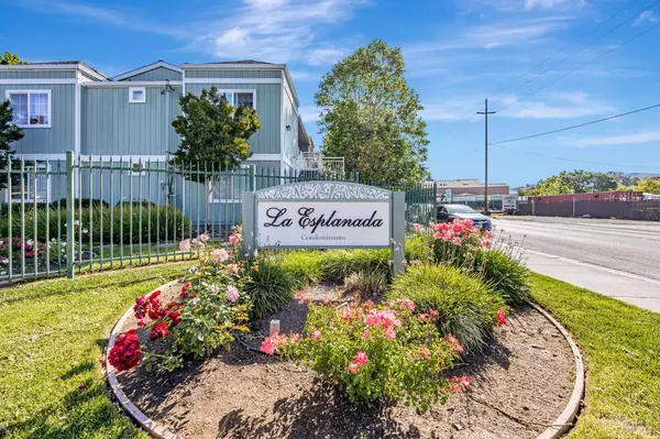1591 La Esplanada PL 222, Santa Rosa, CA 95404