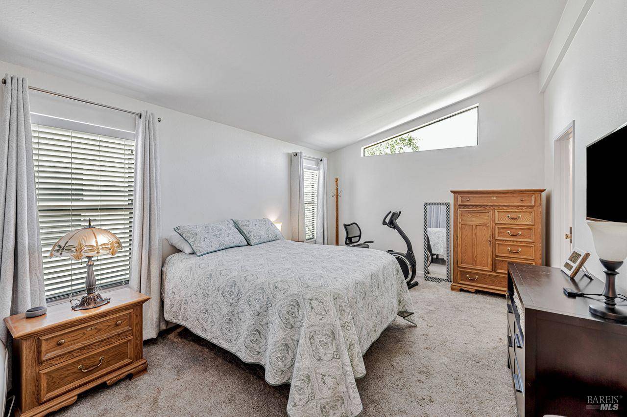 1955 Pinercrest DR 227, Santa Rosa, CA 95403