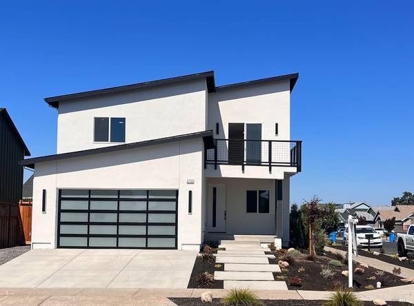 3733 Mocha LN, Santa Rosa, CA 95403