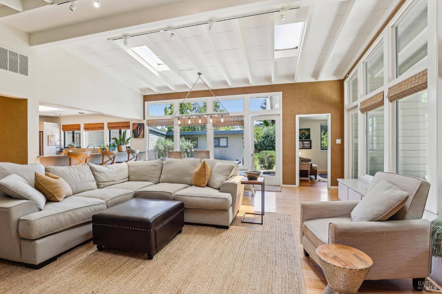 San Anselmo, CA 94960,225 Van Winkle DR