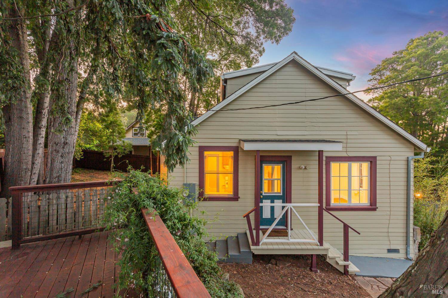 20 Laurel AVE, Petaluma, CA 94952