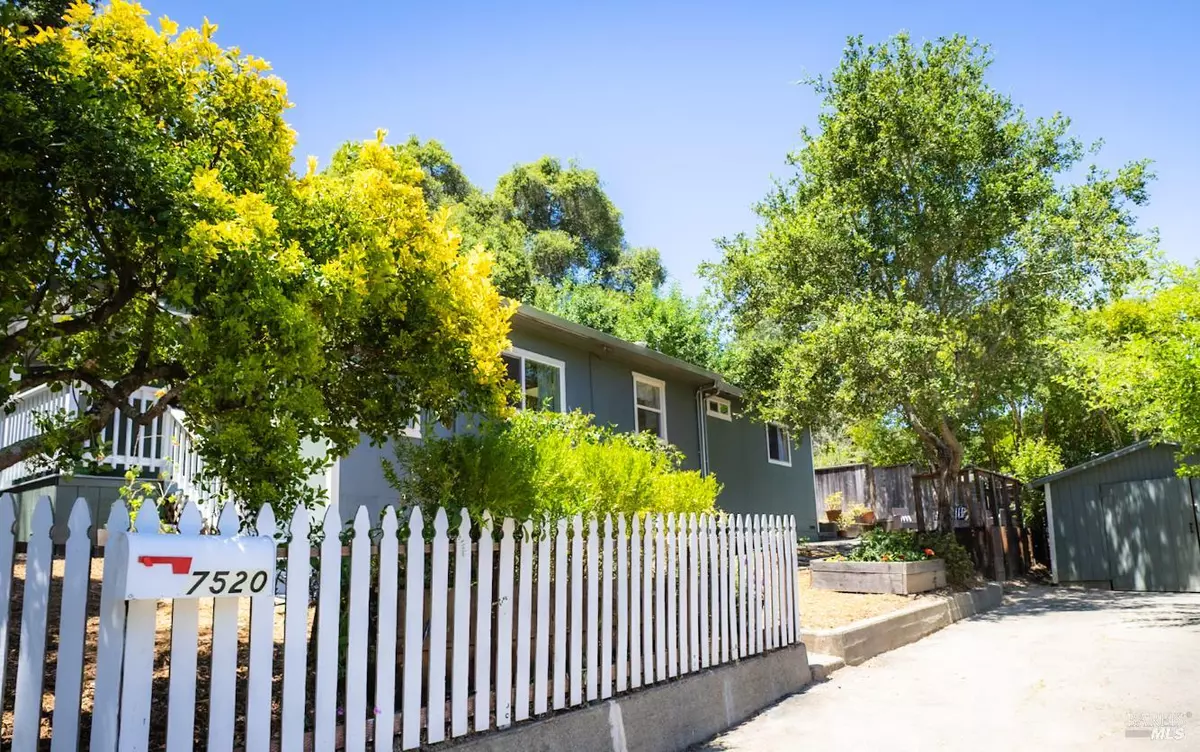 Sebastopol, CA 95472,7520 Huntley ST