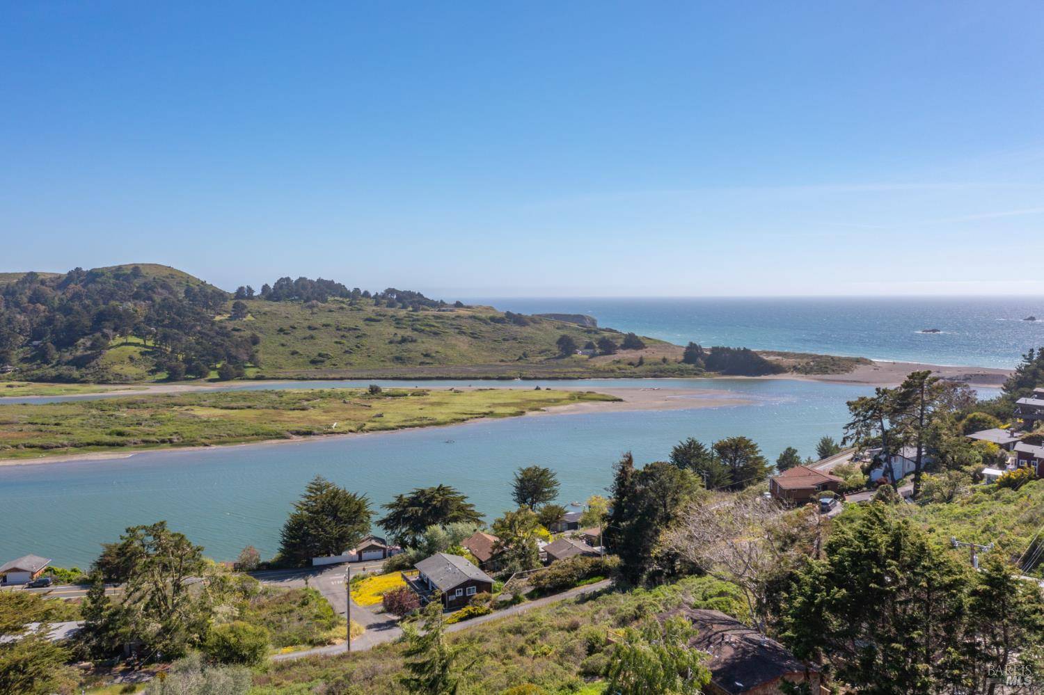 Jenner, CA 95450,10800 Rock Point DR